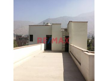 Venta De Casa En La Urbanizacion El Golf de Huampani