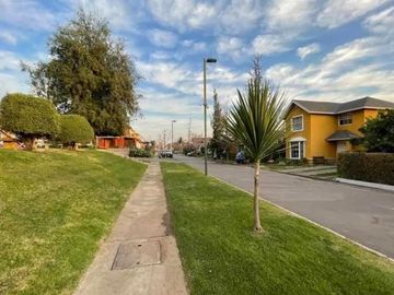 HERMOSA CASA EN CIUDAD DEL ESTE , PUENTE ALTO