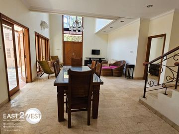 Disewakan Rumah Taman Giri Loka BSD City Tangerang Selatan Bagus Nyaman Fully Furnished Siap Huni