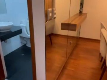 VENTA HERMOSO DPTO DE 95 M2 URB RISSO AV JULIO CESAR TELLO CDRA 10 LINCE