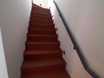 Dpto, duplex, estreno, 395 m2, zona Golf, S. Isidro, 3 dorms, 4 baños, 3 estac + dep.