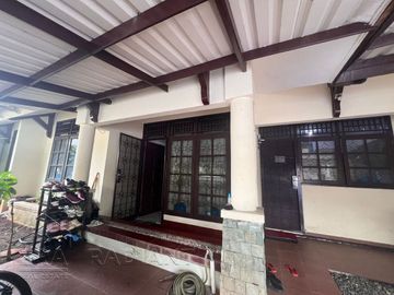 Dijual Rumah Siap Huni di Bintaro Sektor 9 Komplek Kucica