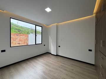 Casa en venta en la Daniel Alvarez aplica a crédito VIP