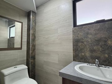 Casa en venta en la Daniel Alvarez aplica a crédito VIP