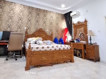 Luxury 2-storey house in Bukit Indah Sukajadi Batam Center for sale