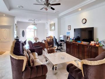 Luxury 2-storey house in Bukit Indah Sukajadi Batam Center for sale
