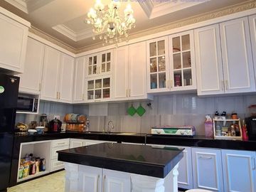 Luxury 2-storey house in Bukit Indah Sukajadi Batam Center for sale