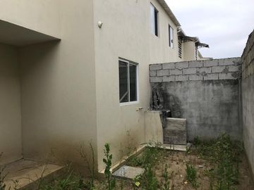 Casa de venta en la Urbanización Bosquetto 1, Chongón, Vía a la Costa.