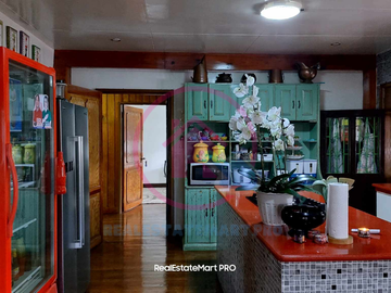 3 Storey Classic Contemporary House For Sale in Baguio City
