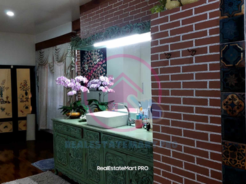 3 Storey Classic Contemporary House For Sale in Baguio City