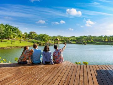 Condominio con vista al campo de golf y lago, en Yucatan Country Club, venta Mérida.