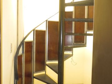 FRENTE A PARQUE (PARAM. 4 PISOS): AT 362 M2, AC 469 M2 5 HABIT, 4.5 $ 720,000