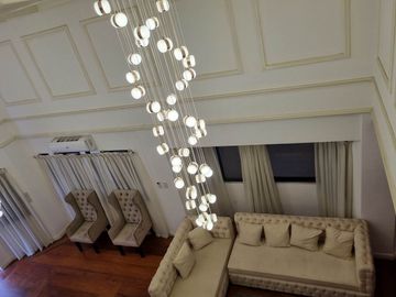 Good Deal, H & L FOR SALE, 5BR W/ SWIMMING POOL UP TO 5 CAR PARKING, INSIDE AYALA ALABANG VILLAGE