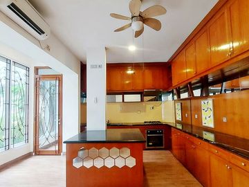Rumah Dalam Komplek Elite Siap Huni Di Area Sekitar Patra Jakarta Selatan