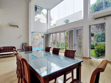 Rumah Dalam Komplek Elite Siap Huni Di Area Sekitar Patra Jakarta Selatan