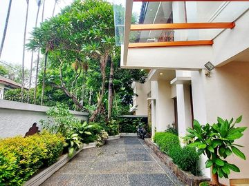 Rumah Dalam Komplek Elite Siap Huni Di Area Sekitar Patra Jakarta Selatan