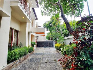 Rumah Dalam Komplek Elite Siap Huni Di Area Sekitar Patra Jakarta Selatan