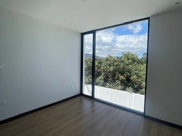 Venta Casa Estrenar - Lumbisi - Independiente - Home Realtors By Monica Miranda
