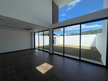 Venta Casa Estrenar - Lumbisi - Independiente - Home Realtors By Monica Miranda