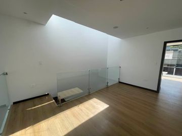 Venta Casa Estrenar - Lumbisi - Independiente - Home Realtors By Monica Miranda