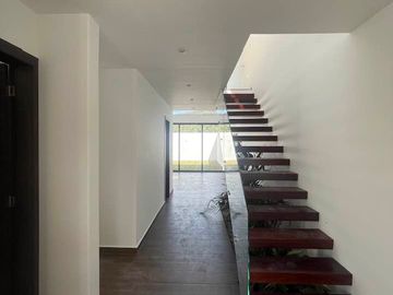 Venta Casa Estrenar - Lumbisi - Independiente - Home Realtors By Monica Miranda