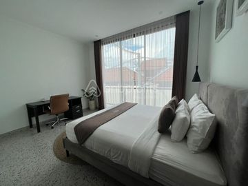 Chic Berawa Haven, Modern 2 Bedroom Townhouse with Investment Potential