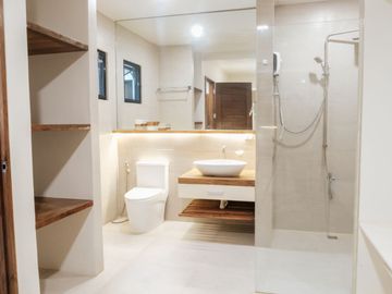 4 Bedroom Classic Contemporary Design House