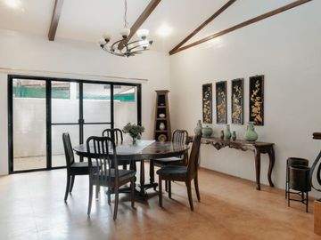 4 Bedroom Classic Contemporary Design House
