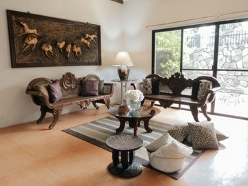 4 Bedroom Classic Contemporary Design House