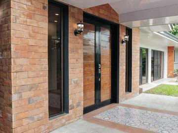 4 Bedroom Classic Contemporary Design House