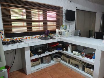 HERMOSA CASA/LOTE EN BARRIO CAMPESTRE EN MINCA.