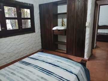 HERMOSA CASA/LOTE EN BARRIO CAMPESTRE EN MINCA.