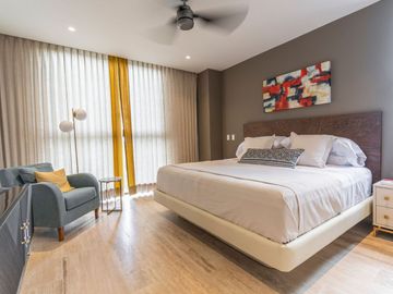 Condo con vista al campo de golf y lago, en Yucatan Country Club, venta Mérida.