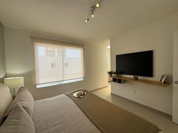 CASA EN VENTA EN FRACCIONAMIENTO CON ALBERCA EN LEÓN GTO ZONA NORTE