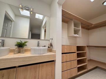 CASA EN VENTA EN FRACCIONAMIENTO CON ALBERCA EN LEÓN GTO ZONA NORTE