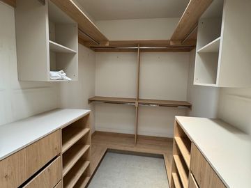 CASA EN VENTA EN FRACCIONAMIENTO CON ALBERCA EN LEÓN GTO ZONA NORTE