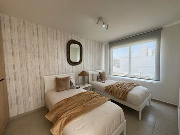 CASA EN VENTA EN FRACCIONAMIENTO CON ALBERCA EN LEÓN GTO ZONA NORTE