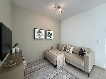 CASA EN VENTA EN FRACCIONAMIENTO CON ALBERCA EN LEÓN GTO ZONA NORTE