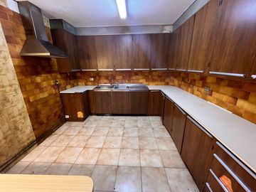 SE VENDE EXCELENTE CASA  BARRIO UNIVERSITARIO EN  CONCEPCION