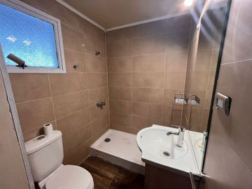 SE VENDE EXCELENTE CASA  BARRIO UNIVERSITARIO EN  CONCEPCION