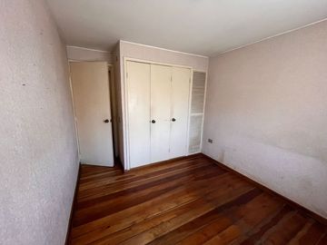 SE VENDE EXCELENTE CASA  BARRIO UNIVERSITARIO EN  CONCEPCION