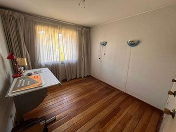 SE VENDE EXCELENTE CASA  BARRIO UNIVERSITARIO EN  CONCEPCION