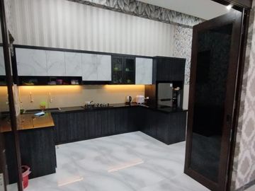 Rumah mewah di komplek elite harapan indah bekasi