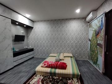 Rumah mewah di komplek elite harapan indah bekasi