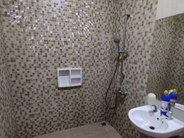 Rumah mewah di komplek elite harapan indah bekasi