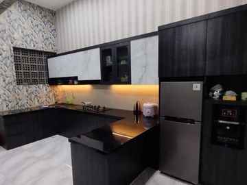 Rumah mewah di komplek elite harapan indah bekasi