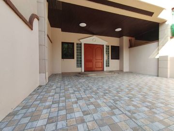 Townhome for sale, 3 floors, 4 bedrooms, 3 bathrooms, area of ​​30 sq.wa, price 2,450,000 baht, Don Kaeo Subdistrict, Mae Rim District, Chiang Mai Pro