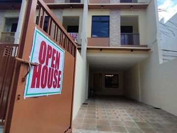 3 Storey Townhouse FOR SALE in Visayas Avenue Quezon City with 4 Bedroom and 2 Car garage (PH2874)