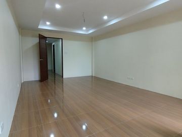 3 Storey Townhouse FOR SALE in Visayas Avenue Quezon City with 4 Bedroom and 2 Car garage (PH2874)