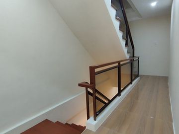 3 Storey Townhouse FOR SALE in Visayas Avenue Quezon City with 4 Bedroom and 2 Car garage (PH2874)